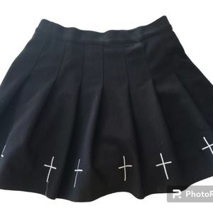 XMM black pleated mini skirt with shorts, size 6